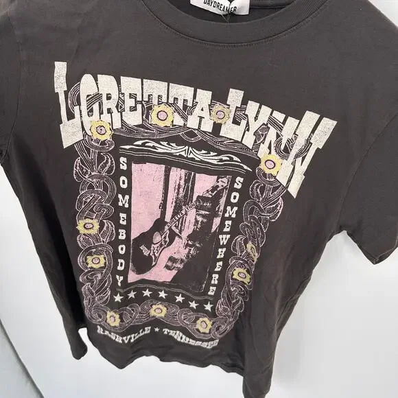 DAYDREAMER LA NWT Evereve Loretta Lynn Nashville Tenessee Graphic Tee // XS - Picture 5 of 10